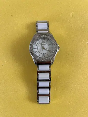 화이트 링크 팔찌 시계