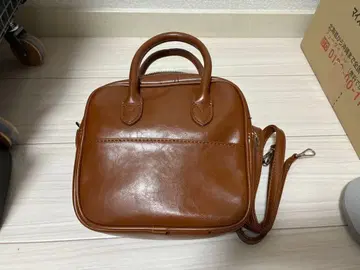 브라운 가죽 숄더백