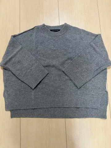 미즈이로 인드 니트 스웨터