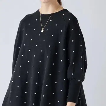 BEARDSLEY 비어즐리 튜튜 캐미 니트 도트 무늬