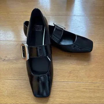 [ 새상품급 ] 멜리 제인 발레 슈즈 24.5cm 블랙 에나멜