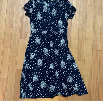 LAURA ASHLEY (로라 애슐리) 꽃무늬 원피스 사이즈 9