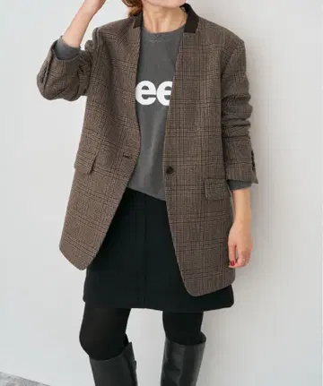 [ 새상품 ] spick&span 클래식 트위드 V 칼라 자켓 카멜