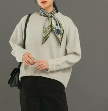 어반리서치 로쏘 워셔블 니트 스웨터 화이트