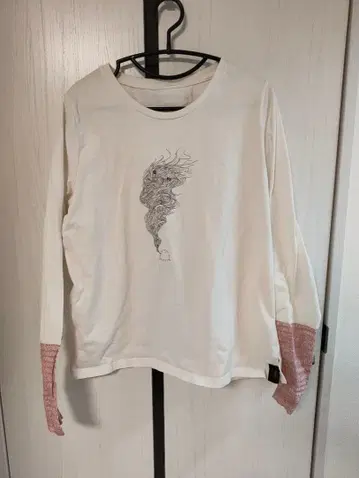 요네즈켄시 하우루 괴수 슬리브 T L 사이즈