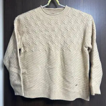 크로커다일 무늬 짜임 니트 스웨터