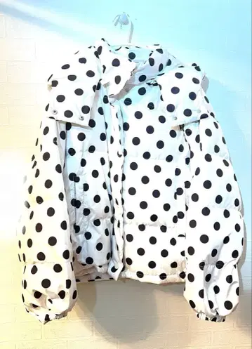 다운 도트 무늬 다운 자켓 여성용 다운 도트 새상품급 아우터