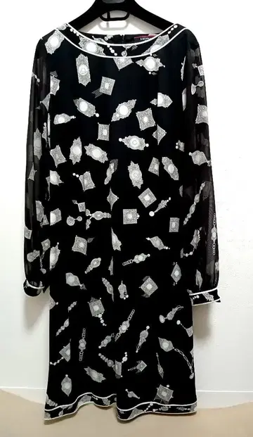 컨디션 최상 레오나르 시스루 소매 올 패턴 원피스 42