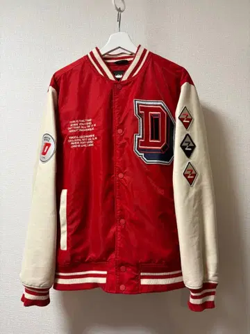 ZARA 빨간색 바시티 자켓