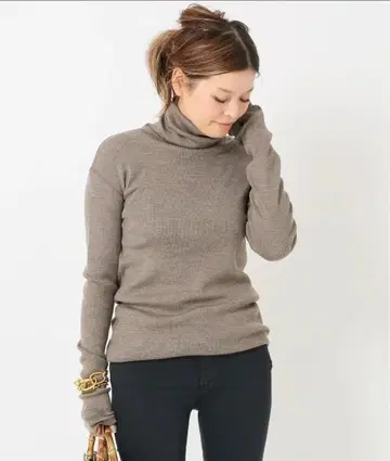 [인기] 두지엠 클라세 풀오버 브라운