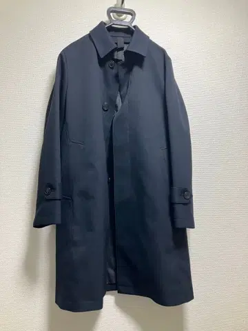 다크 블루 트렌치코트 퀼팅 라이너 포함