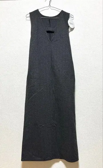 택 포함 새상품 포켓 V넥 원피스 롱 기장