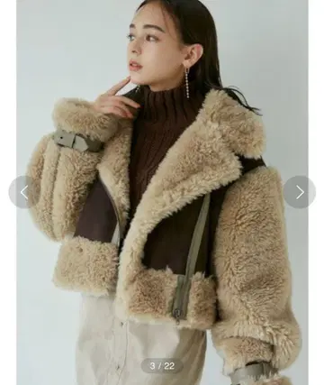 MURUA 무루아 보아 슬리브 페이크 무스탕 숏