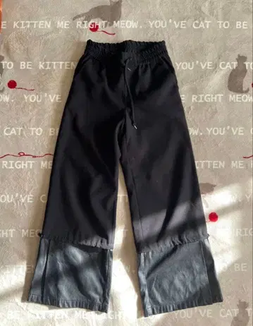 AVALON 가죽 배색 플레어 팬츠