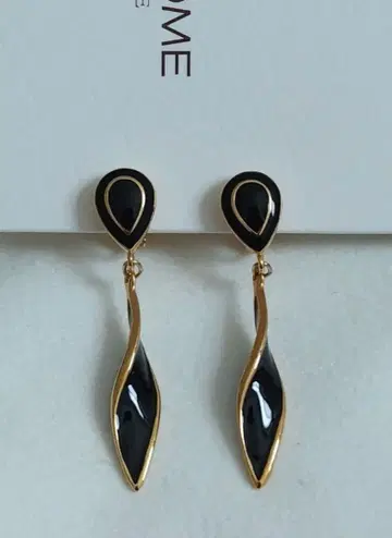 [ 미사용 ] VENDOME BOUTIQUE 귀찌