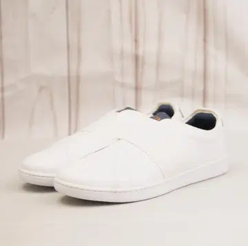 새상품급 Lacoste CARNABY EVO SLIP 318 1 25cm