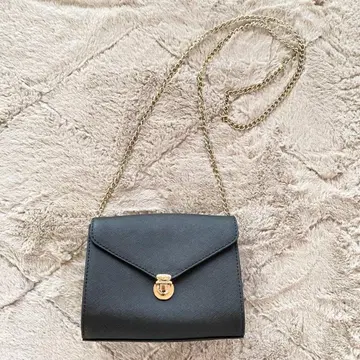 ROSE BUD LEATHER CHAIN STRAP POCHETTE