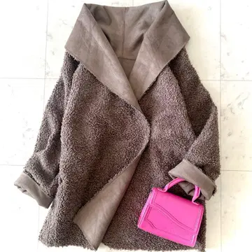 새상품급 개럴개런트 네이비 리버서블 페이크 보아 무스탕 코트