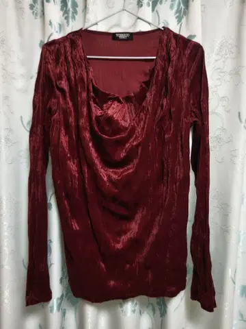 토네이도 마트 총 벨로아 드레이프 레이어드 티셔츠 와인 레드 계열