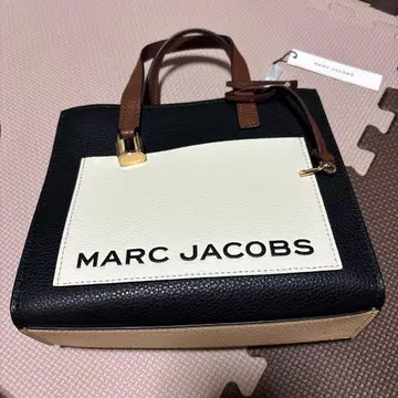 마크제이콥스 미니 그라인드 가죽 토트 택 포함 새상품 블랙 멀티