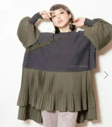 New OSMOSIS 플리츠 절개 니트 풀오버 블랙