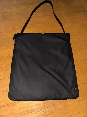 TTT MSW PADDED SHOULDER BAG 블랙