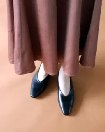 컨디션 최상 JB AKINO 블랙 플랫 세미 스퀘어 빅 사이즈 26