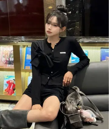 [ 새상품급 ] CRANK 블랙 가디건