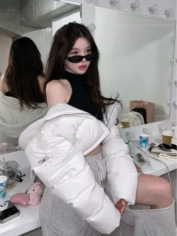 다리치 크롭 퍼프 다운 자켓