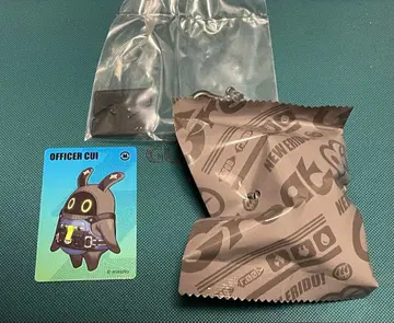 젠제로 봄 스트랩 츠에이 순경