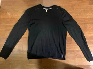 Armani Jeans 블랙 V넥 스웨터 S/XS