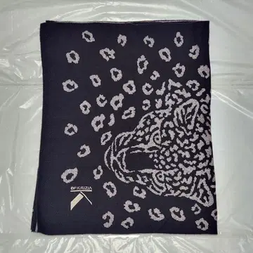 KRIZIA 레오파드 무늬 스카프 56cm x 56cm