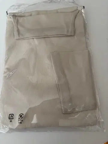 미사용 새상품 천사의 면 쉬폰 하이넥 반팔 L 사이즈