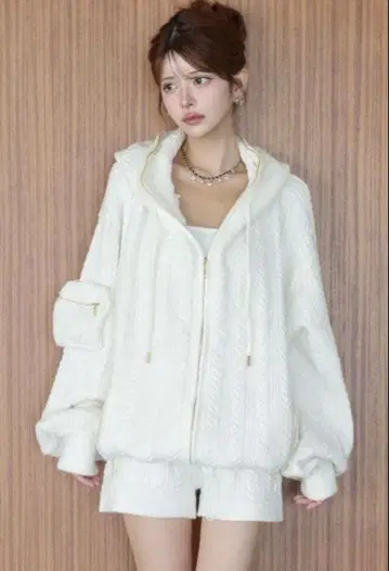 [ Randy ] 화이트 니트 케이블 셋업