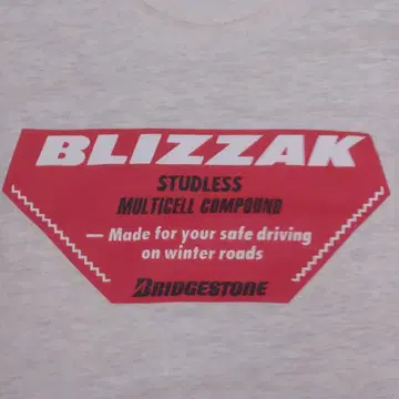BLIZZAK 브리자크 스터드리스 타이어 디자인 맨투맨