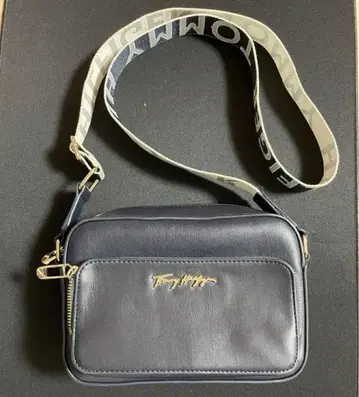 TOMMY HILFIGER 숄더백 카메라백 스퀘어형