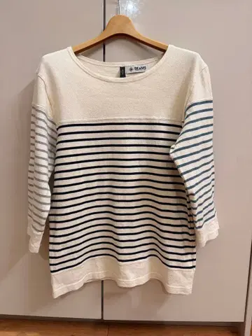 아이보리 스트라이프 7부 소매 티셔츠 사이즈 4