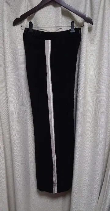 사이드 스트라이프 플레어 팬츠 블랙 GUILDPRIME