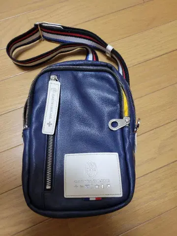 까스텔바작 바디 백 가죽 네이비