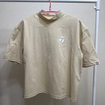 새상품급 TaylorMade 여성용 M 베이지 셔츠