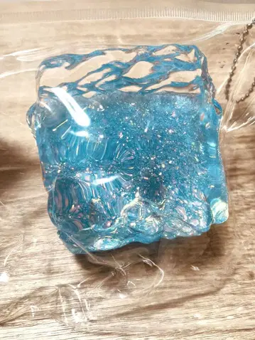 파란색 반짝반짝 해외 스퀴즈