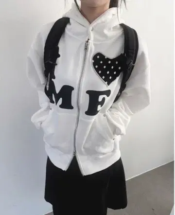 I ME 화이트 후드티 집업