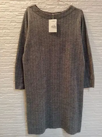 미사용 새상품 택 포함 자유구 헤링본 무늬 원피스