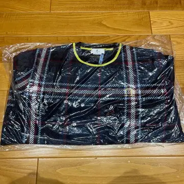 맨싱 네이비 체크 무늬 스웨터