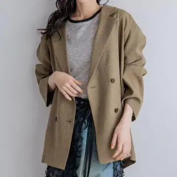 LOWRYS FARM 홉색 자켓