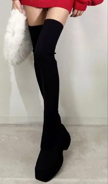 미사용 새상품 BLACKQUEEN 통굽 니하이 부츠