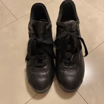 컨디션 최상 Beau Fort 22.5EEE 가죽 스니커즈 고베산