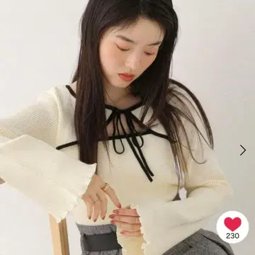 2WAY 프론트 컷 아웃 니트