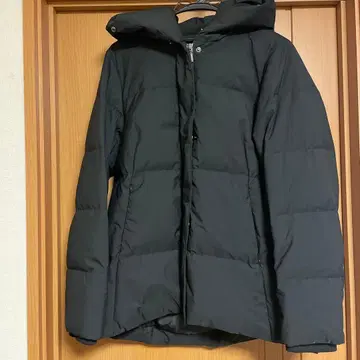 SIMPLICITE 블랙 다운 자켓