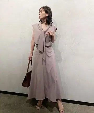 anuans 보타이 블라우스 셋업